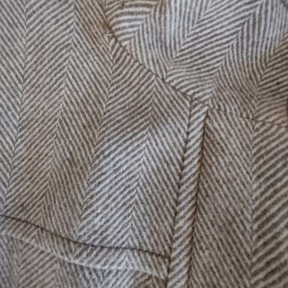 Espirit 3x Herringbone Patterned - image 2